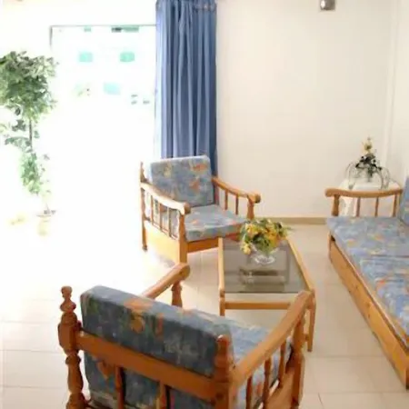 Alondras Park Apartment