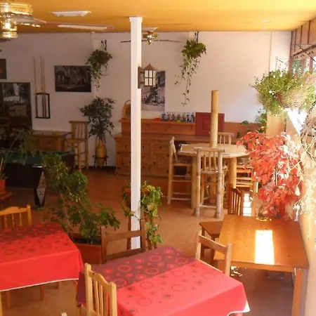 Апартаменты Alondras Park